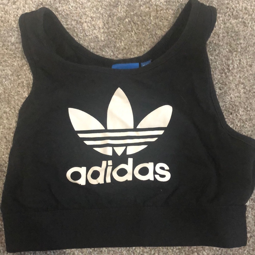 Adidas croptop/sports bra